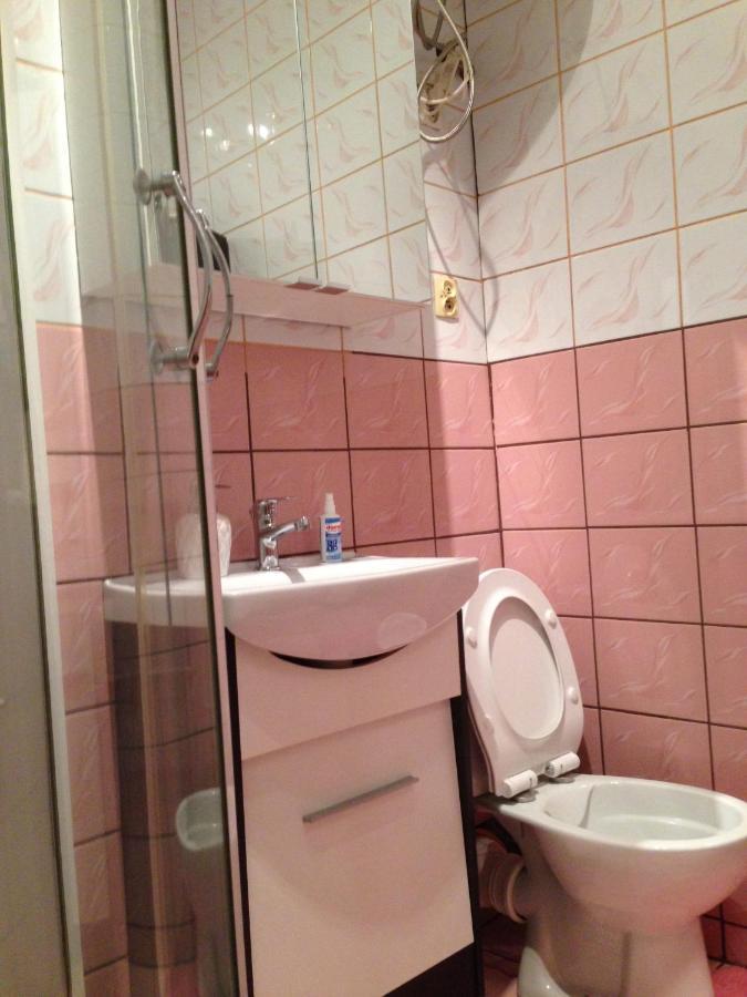 Pokoj W Prywatnym Mieszkaniu 25M Centrum Wroclawia Bagian luar foto